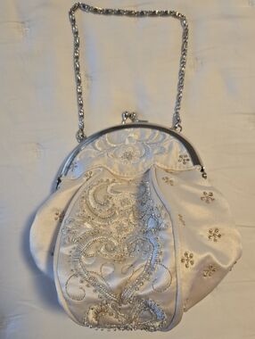 Elegant Off White / Eggshell Embroidered Bridal Evening Bag